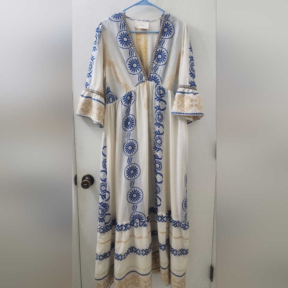 Kasia‎ Elegant Blue and Cream Maxi Dress, Size Small, Metallic.